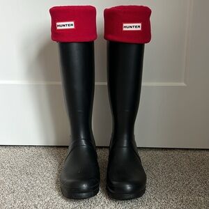 Hunter Tall Women's Boots Size US 9 RED, BOOT SOCK Size Large.  LIKE NEW